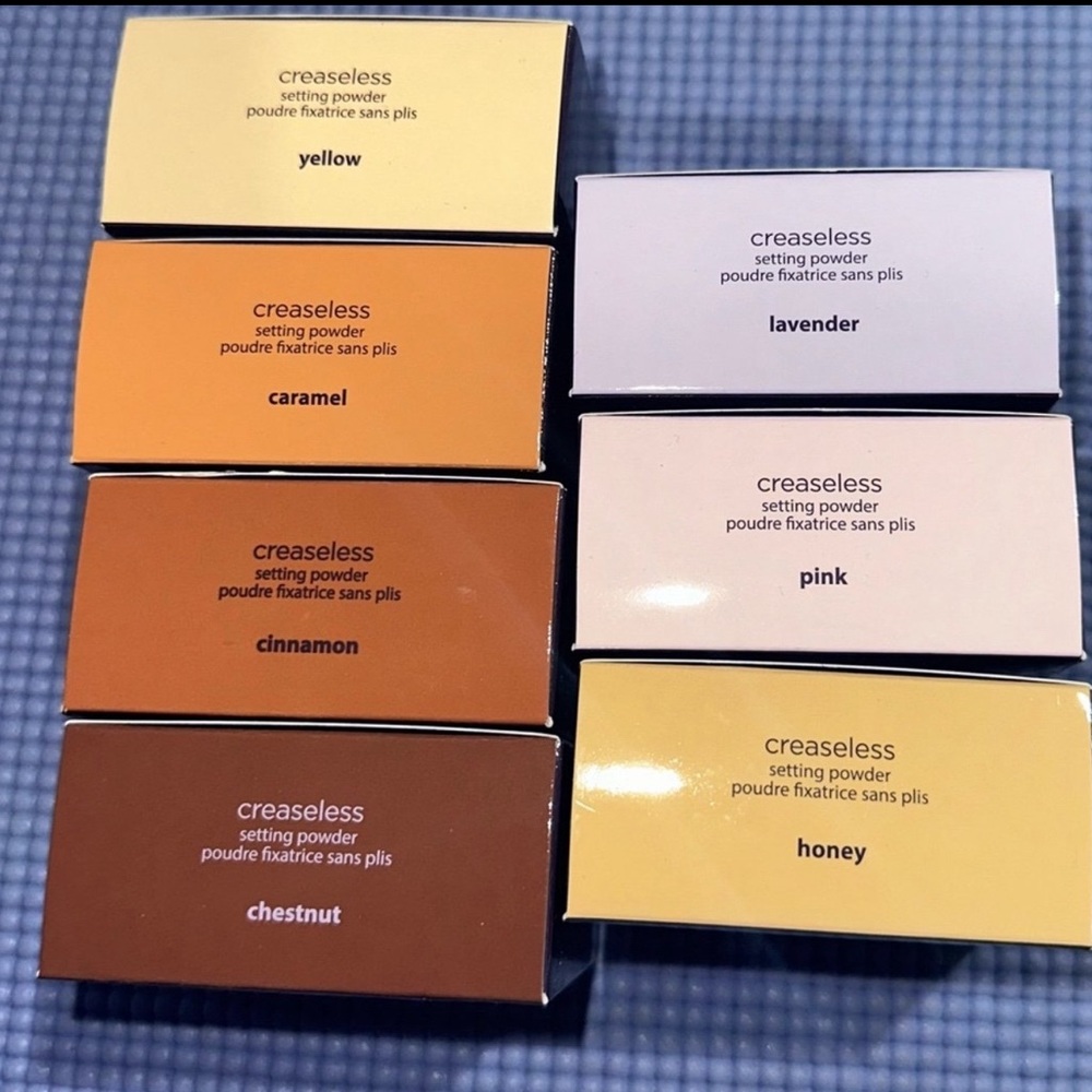 Set of 7 shades creaseless loose setting powder!